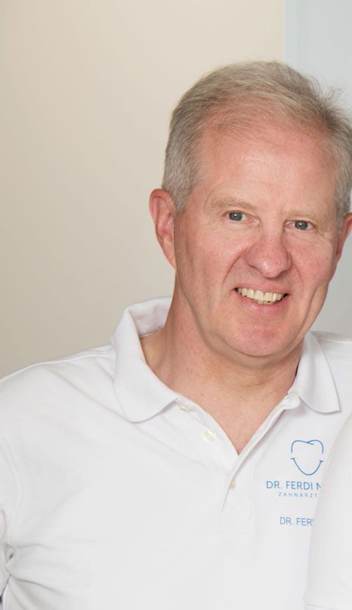 Dr. med. dent. Felix Nolzen Zahnarzt in der Zahnarztpraxis - Er ist Oralchirurg - früher sagte man oft auch Kieferchirurg - Ihr Ansprechpartner für Implantate, Zahnersatz und Implantologie